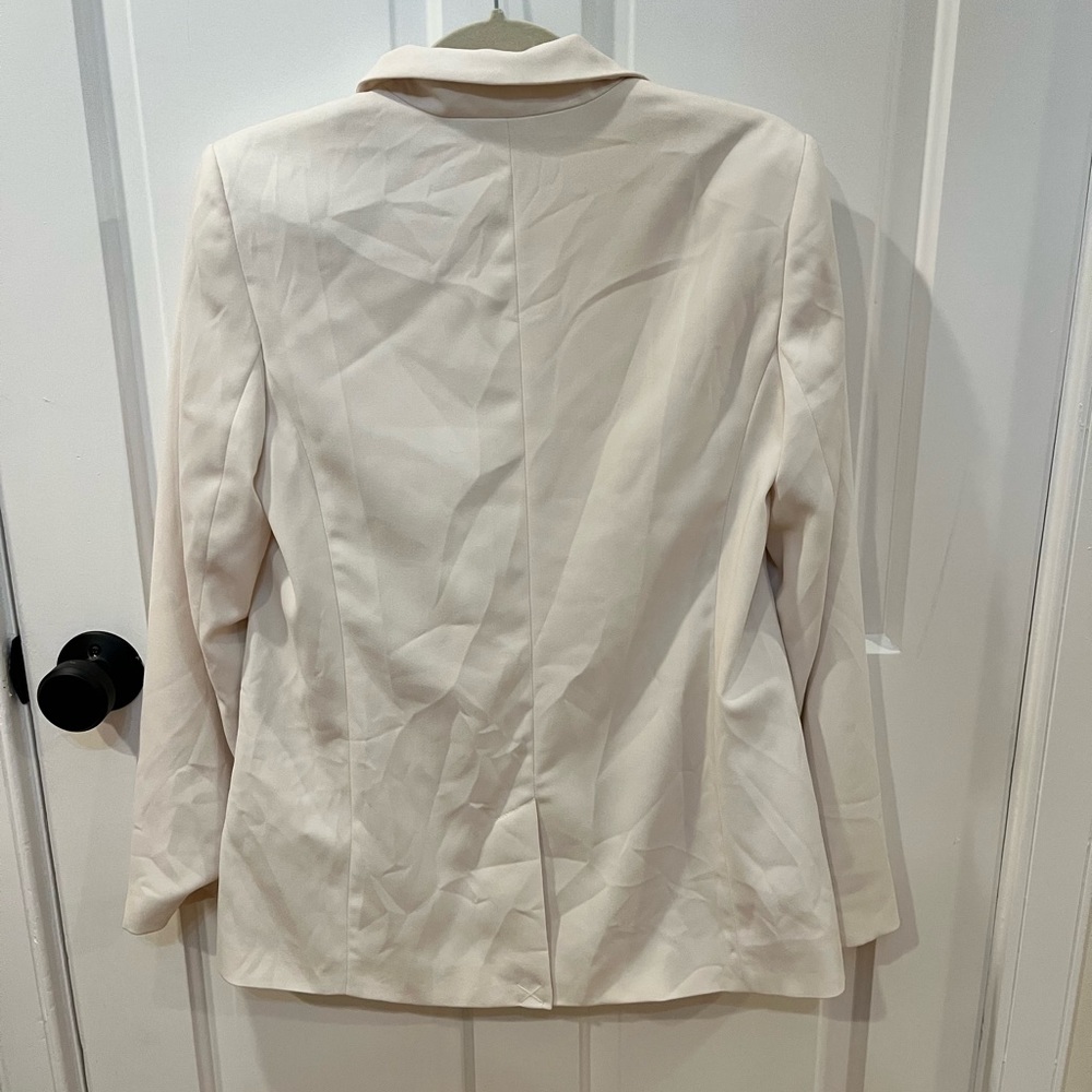 Cream blazer - Picture 2 of 2
